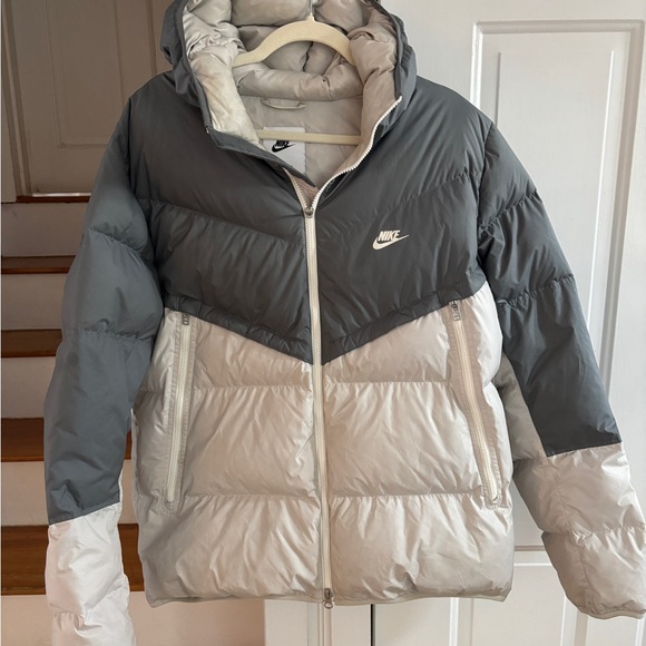 Nike Storm Fit Windrunner Mens Size L, Duck Down Fill, hood, winter, warm - Picture 2 of 7